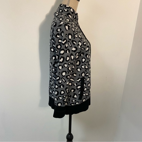 Rachel Zoe Ladies Sweater Cardigan Full Zip Animal Print Medium - Picture 3 of 10